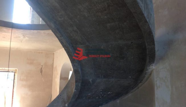 фото бетонной монолитной лестницы